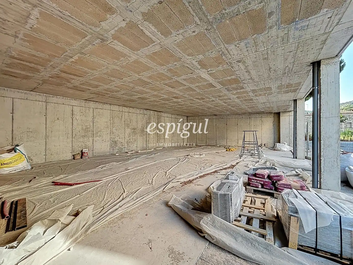 Local de alquiler en Josep Puigoriol, Teià