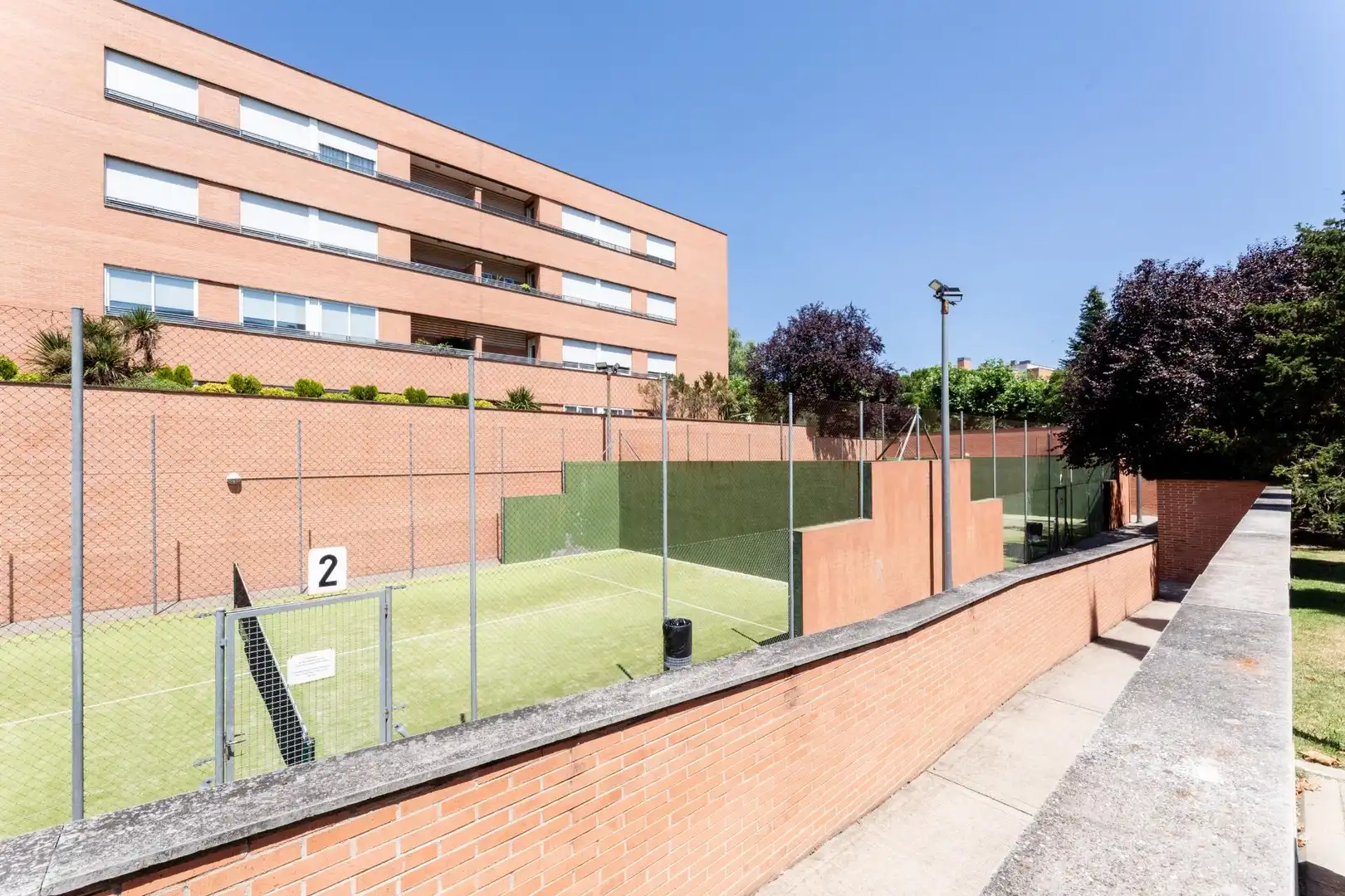 Exterior view of Flat for rent in Pozuelo de Alarcón  with Air Conditioner, Heating and Private garden