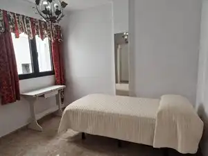 Habitación de Piso de alquiler en Telde con Trastero, Amueblado y Balcón