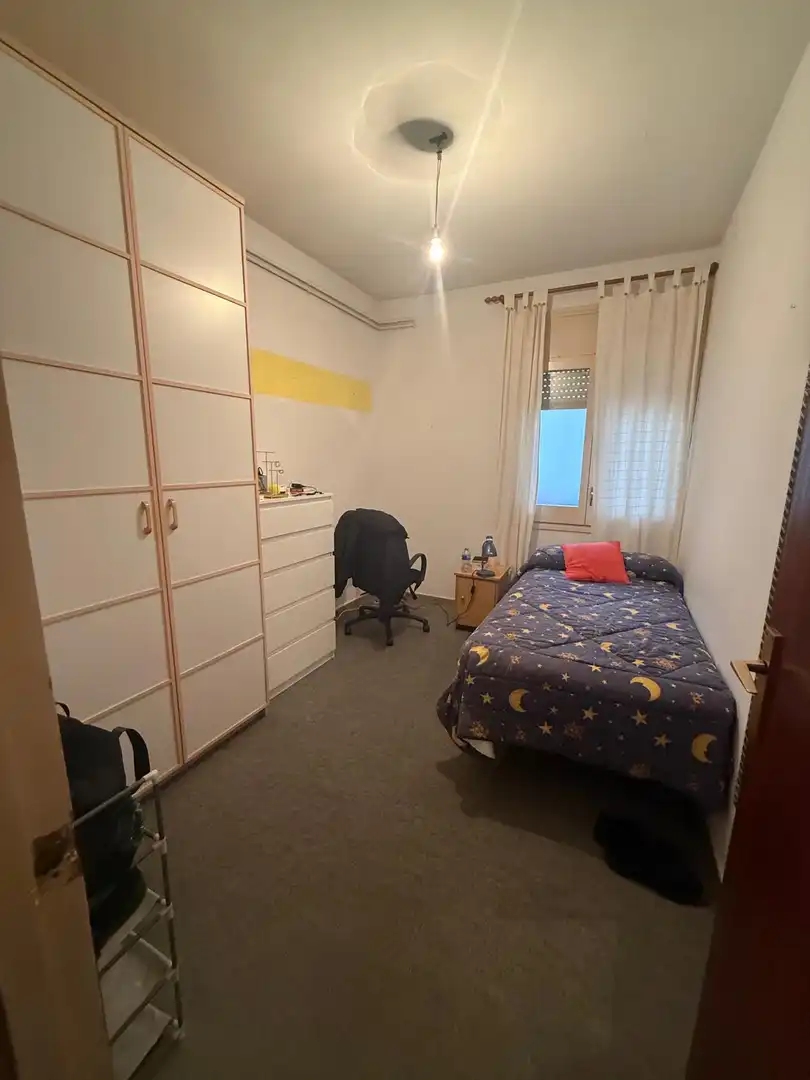 Habitación de Piso en venta en Barcelona con Balcón