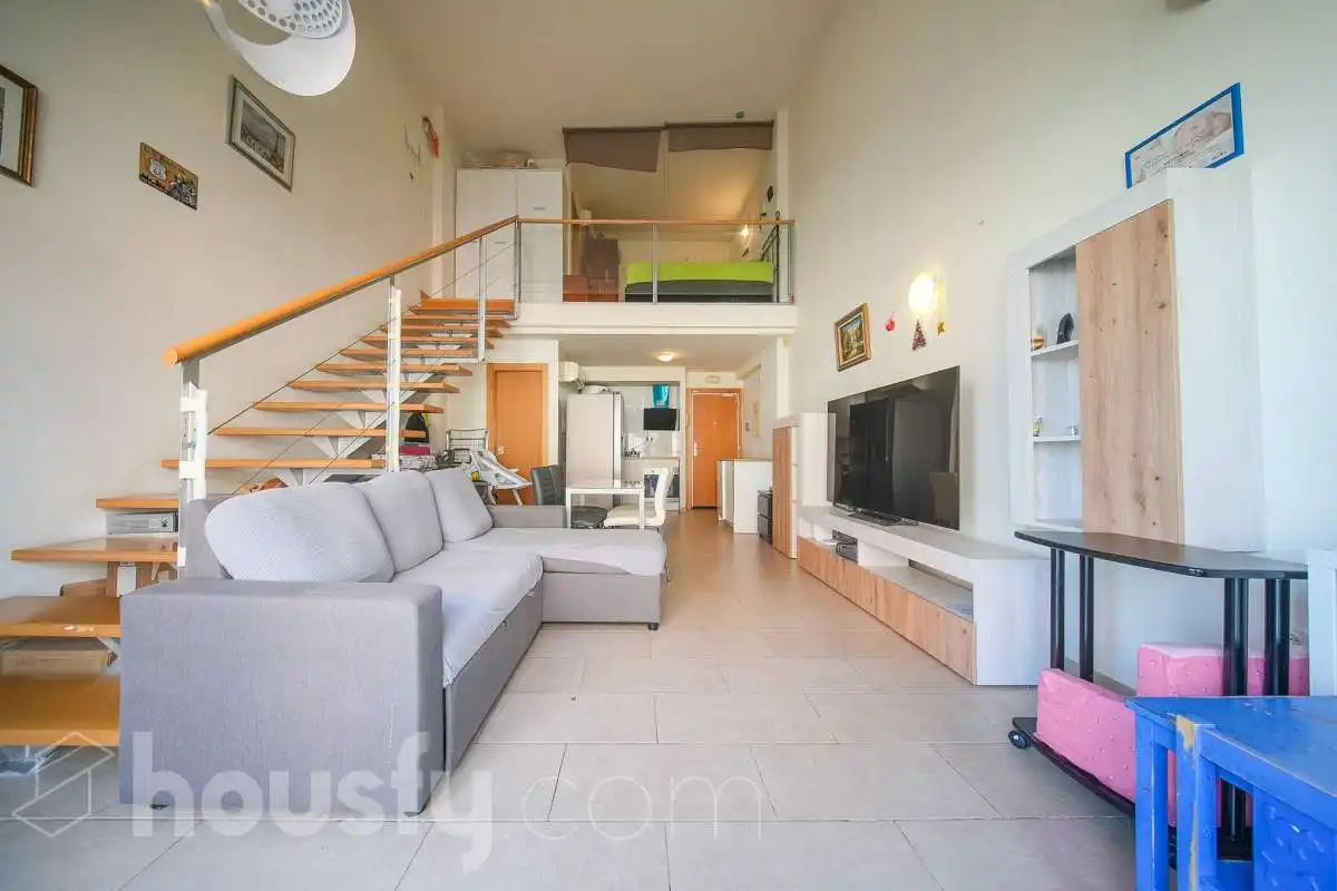Sala de estar de Piso en venta en Madrid con Aire acondicionado y Balcón