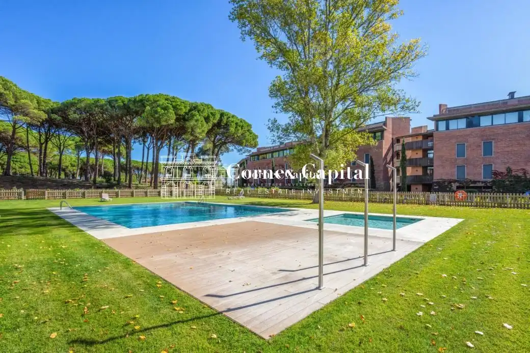 Dúplex con piscina en alquiler en Passeig del Golf, imagen 26