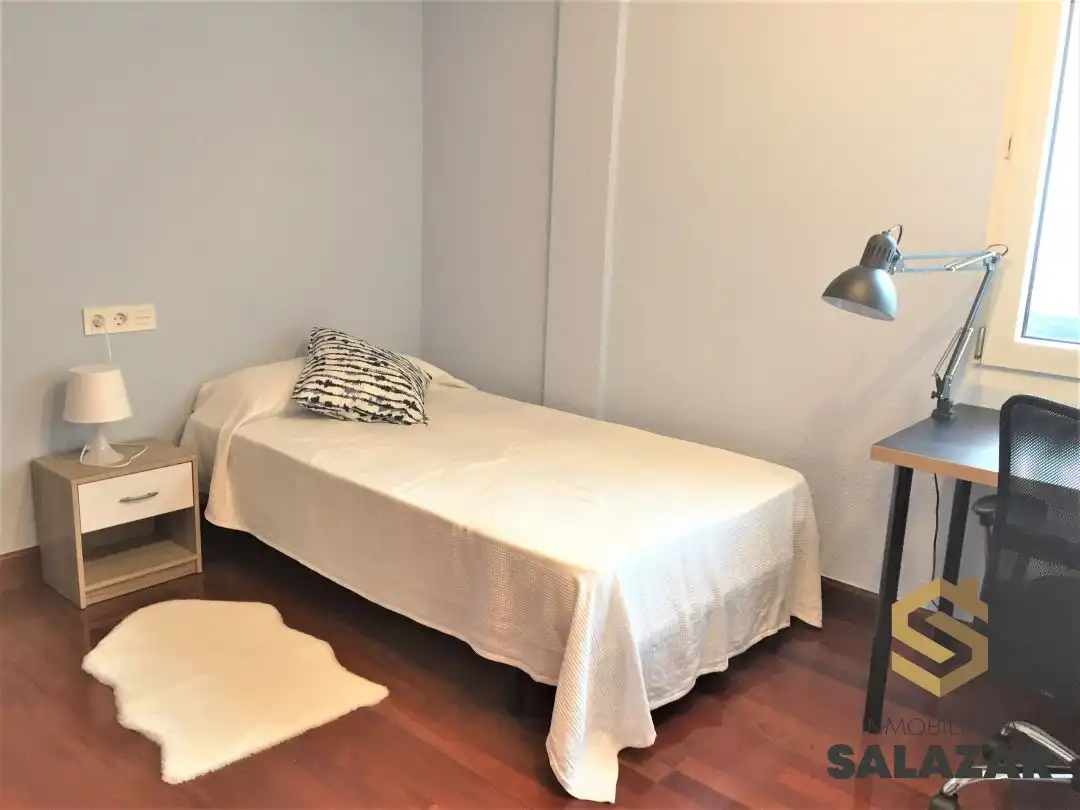 Habitación de Piso de alquiler en Bilbao  con Calefacción