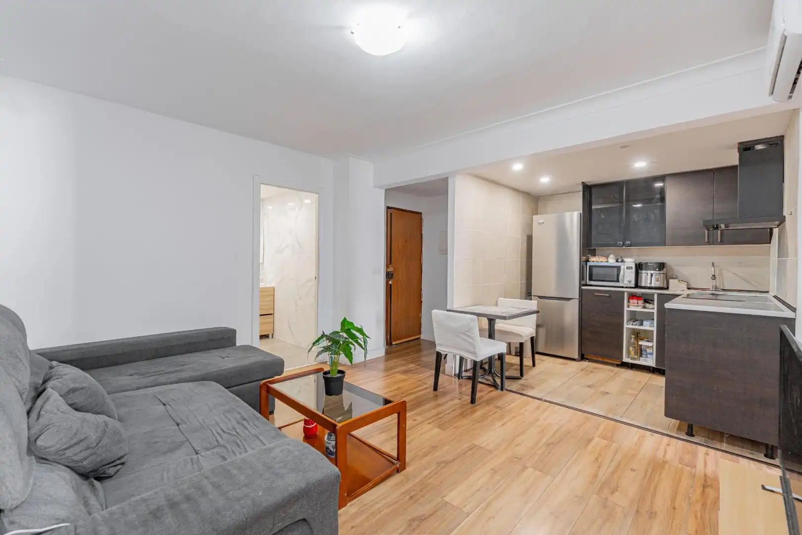 Living room of Flat for sale in  Palma de Mallorca  with Air Conditioner, Heating and Parquet flooring