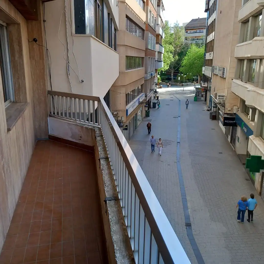 Pis amb ascensor en venda a Calle General Aguilera, imagen 2