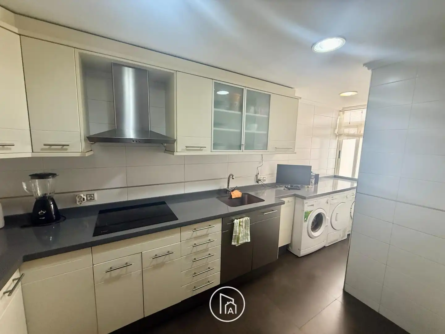 Cocina de Ático en venta en Paterna con Parquet, Terraza y Trastero