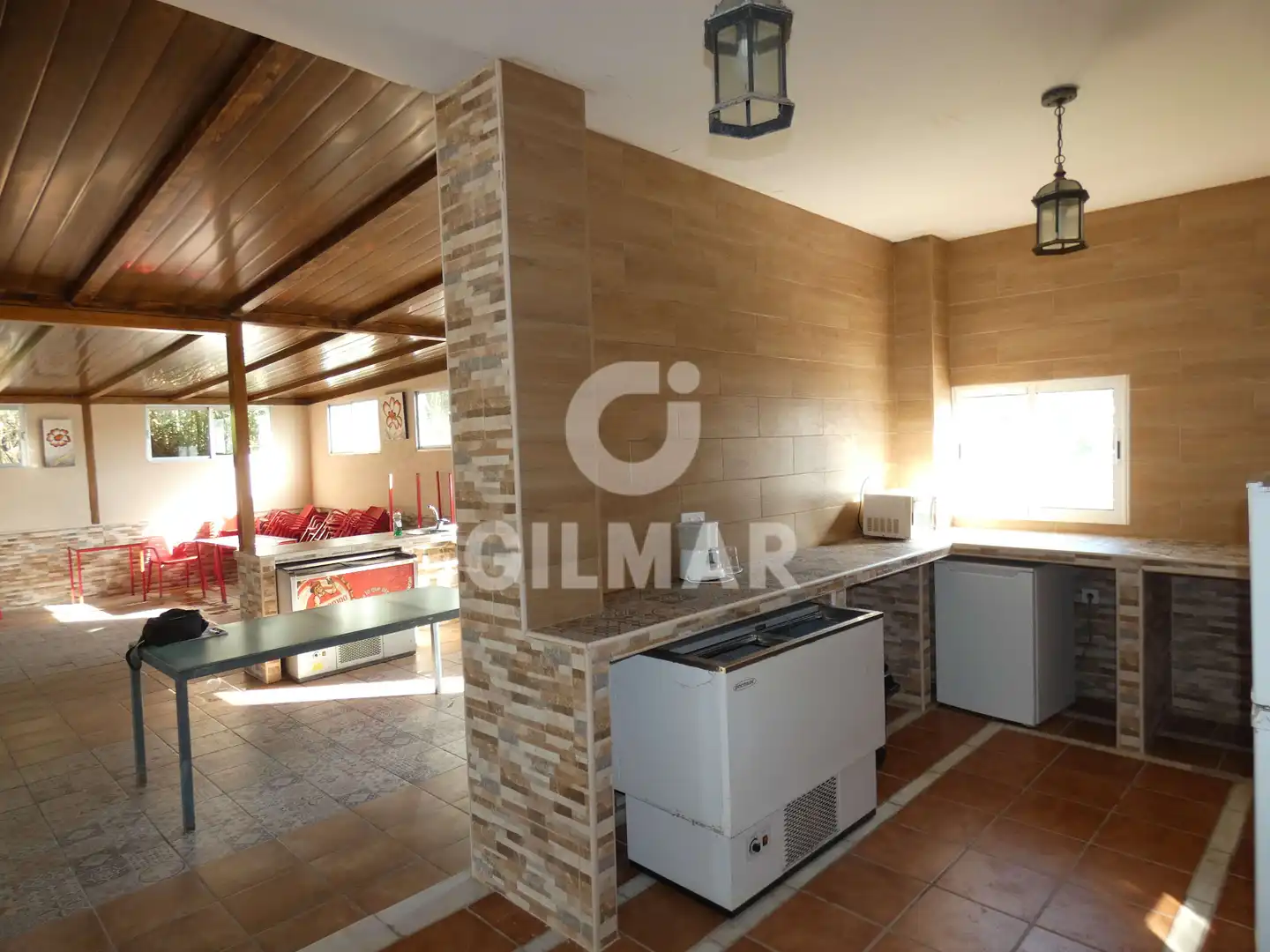 Cuina de Casa o xalet de lloguer en El Puerto de Santa María amb Aire condicionat, Jardí privat i Piscina