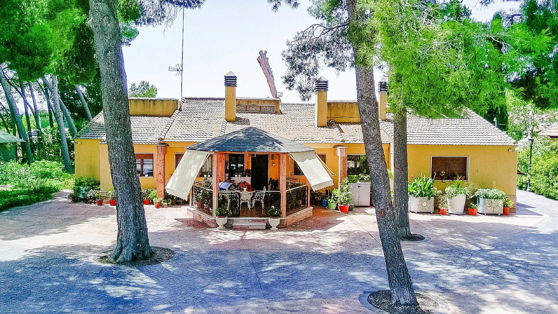 Casa o xalet en venda en Yecla amb Terrassa i Moblat