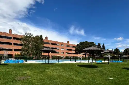 Exterior view of Flat for rent in Madrid  with Heating, Parquet flooring and Terrace