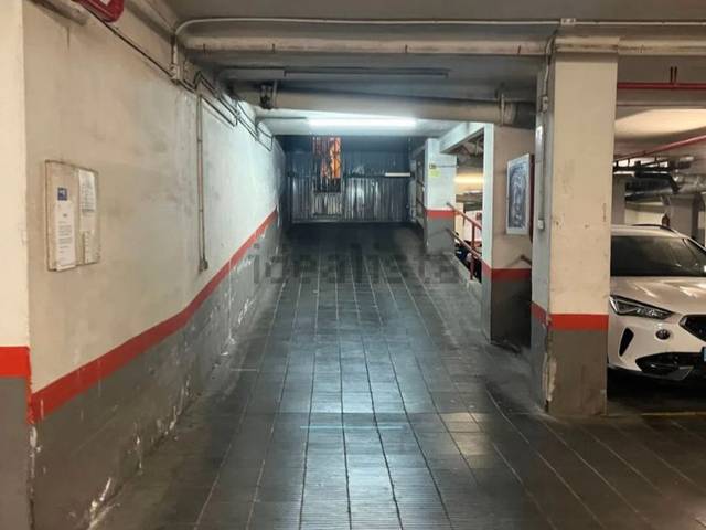 Garaje en Alquiler en Carrer de Sants, 202 en Sants