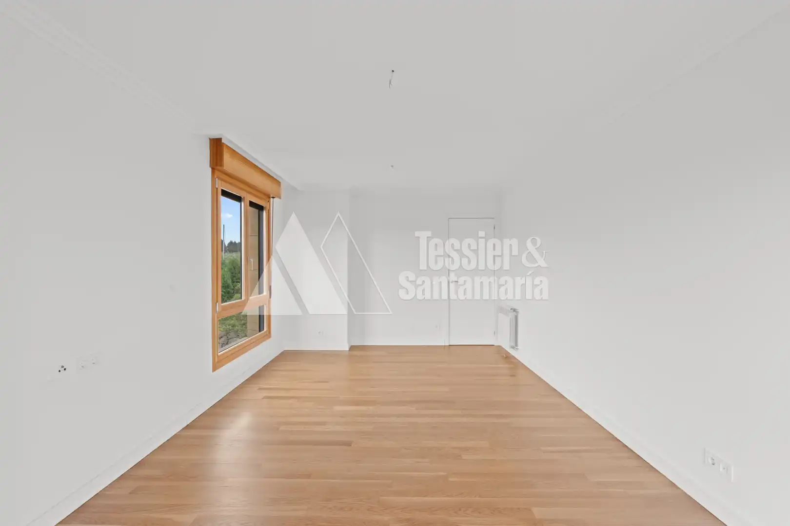 Bedroom of Flat for sale in Gijón   with Heating, Parquet flooring and Storage room
