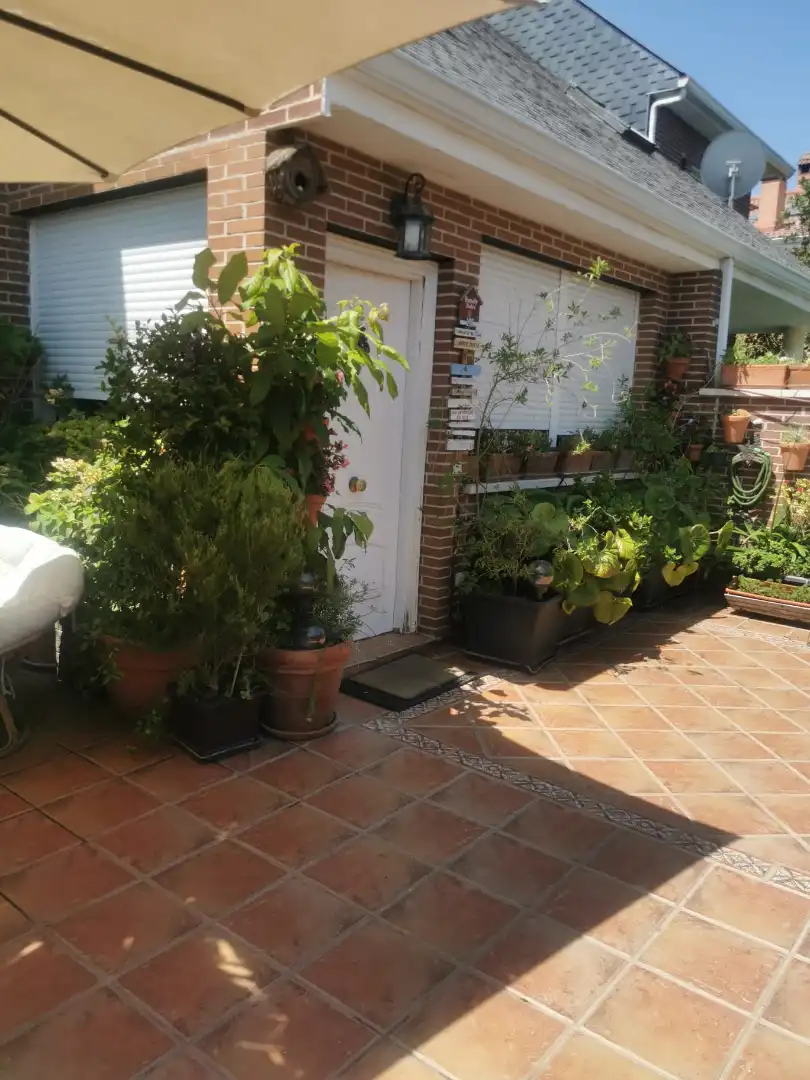 Garten von Einfamilien-Reihenhaus zur untervermieten in Villanueva de la Cañada mit Heizung, Privatgarten und Parkett