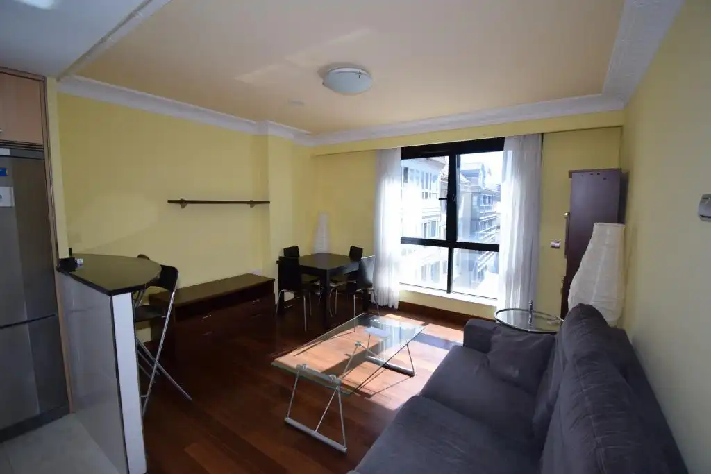 Sala de estar de Apartamento en venta en A Coruña Capital  con Calefacción, Trastero y Amueblado