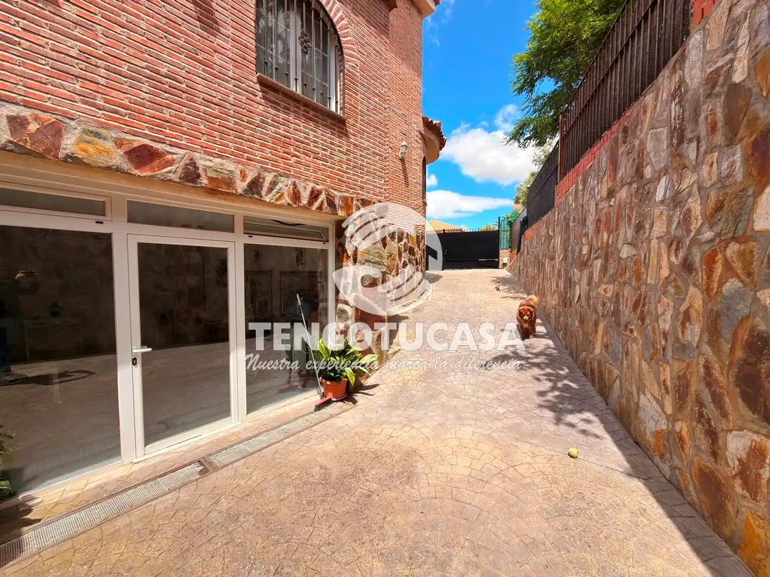 Vista exterior de Casa o chalet en venta en Bargas con Aire acondicionado, Calefacción y Jardín privado