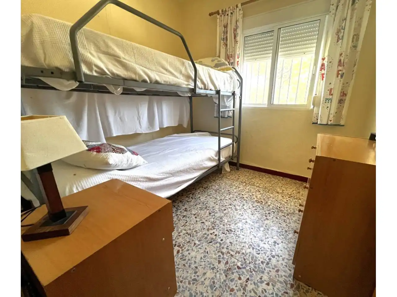 Habitación de Casa o chalet en venta en Valverde del Camino con Jardín privado, Terraza y Amueblado