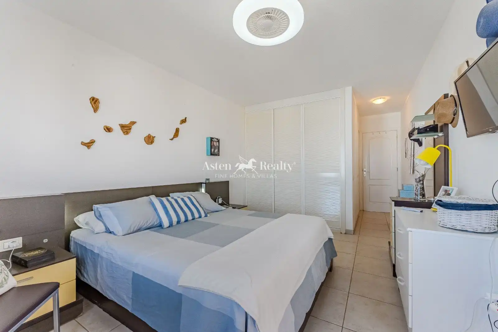 Bedroom of Attic for sale in Adeje  with Terrace, Storage room and Swimming Pool