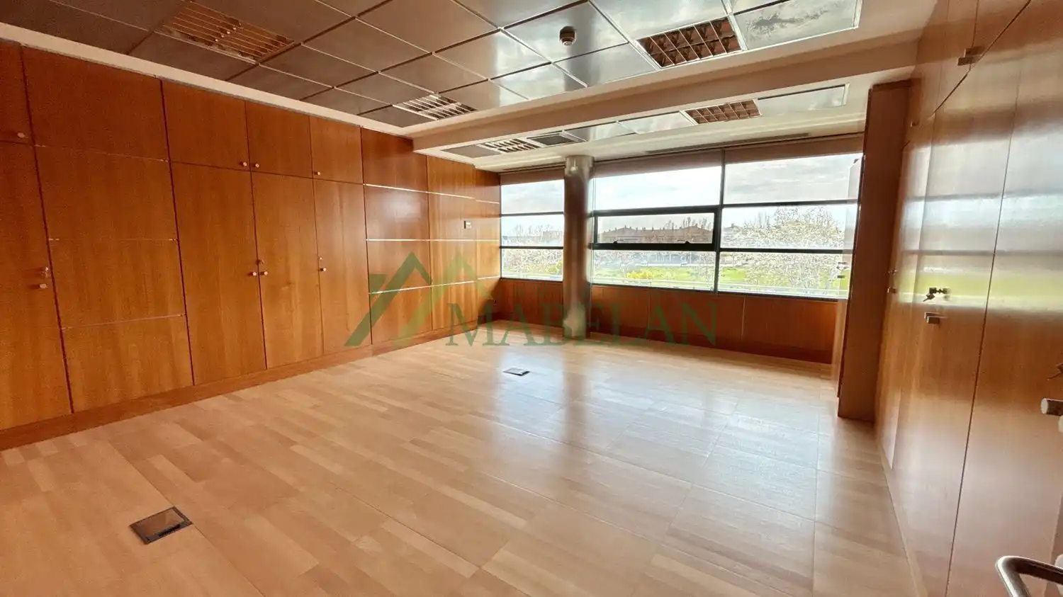 Oficina con ascensor en venta en El Pinar - Punta Galea, imagen 32
