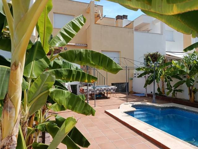 Casa adosada en Venta en Carrer Salines Xr en Les Salines