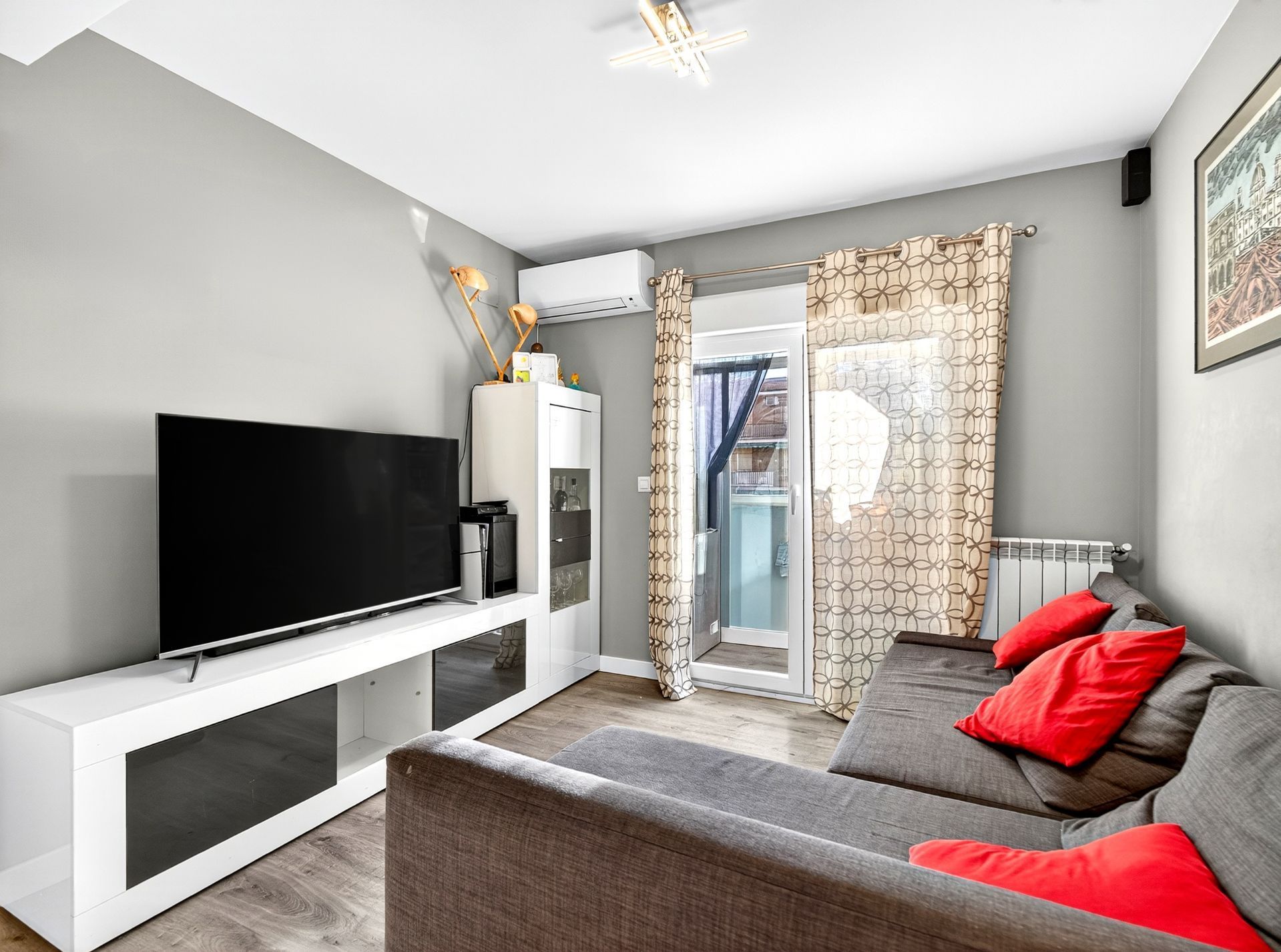 Sala d'estar de Pis en venda en  Madrid Capital amb Aire condicionat, Calefacció i Terrassa