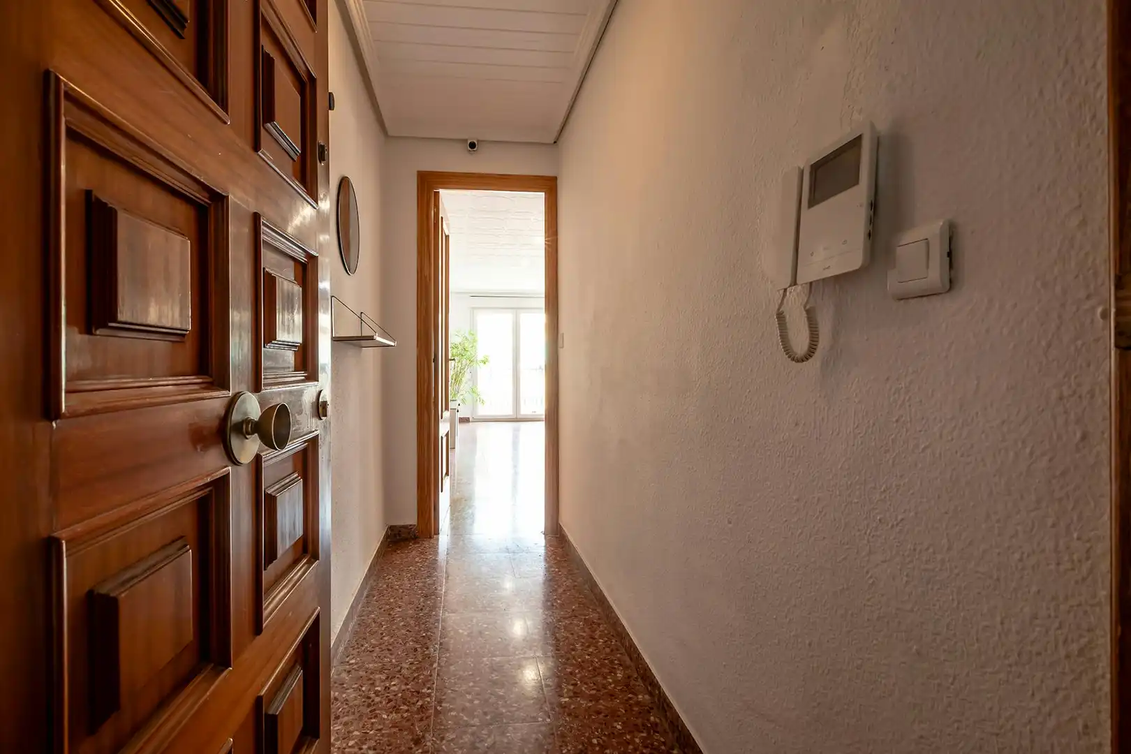 Flat for share in Valencia  with Air Conditioner, Heating and Furnished