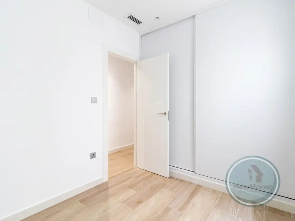 Piso de alquiler en Elche / Elx con Aire acondicionado, Terraza y Piscina comunitaria