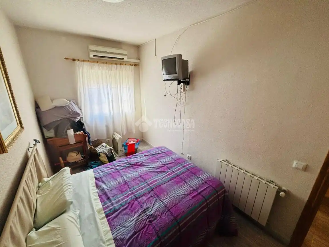 Habitación de Casa adosada en venta en Escalona con Aire acondicionado, Calefacción y Amueblado