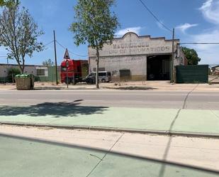 Vista exterior de Nau industrial en venda en Madridejos