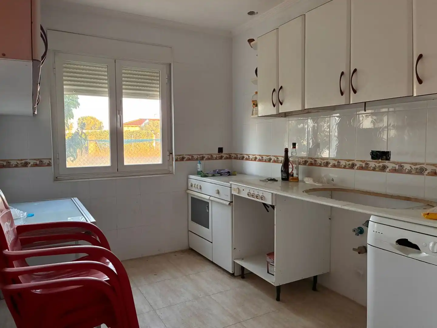 Cuina de Casa o xalet en venda en Calvarrasa de Arriba amb Calefacció i Terrassa