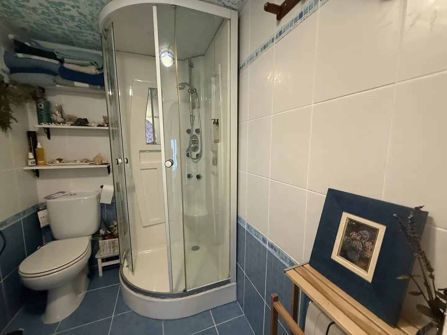 Bathroom of Flat for sale in Oviedo   with Heating and Parquet flooring