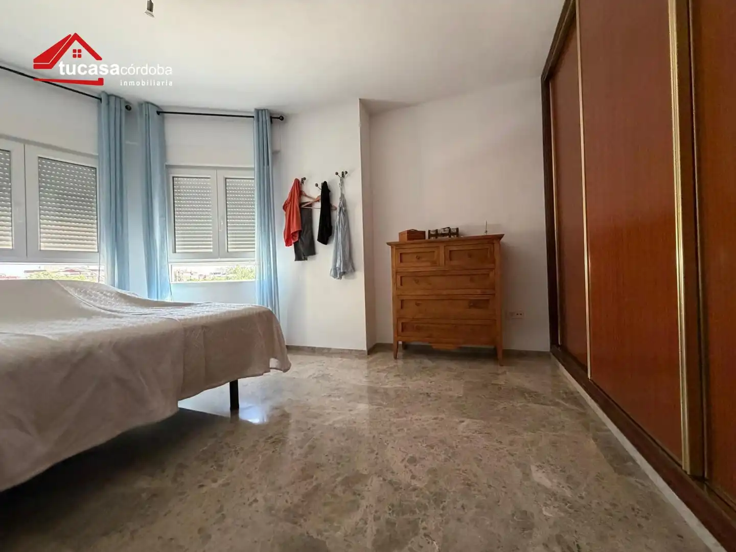Dormitori de Pis en venda en Córdoba amb Aire condicionat i Terrassa