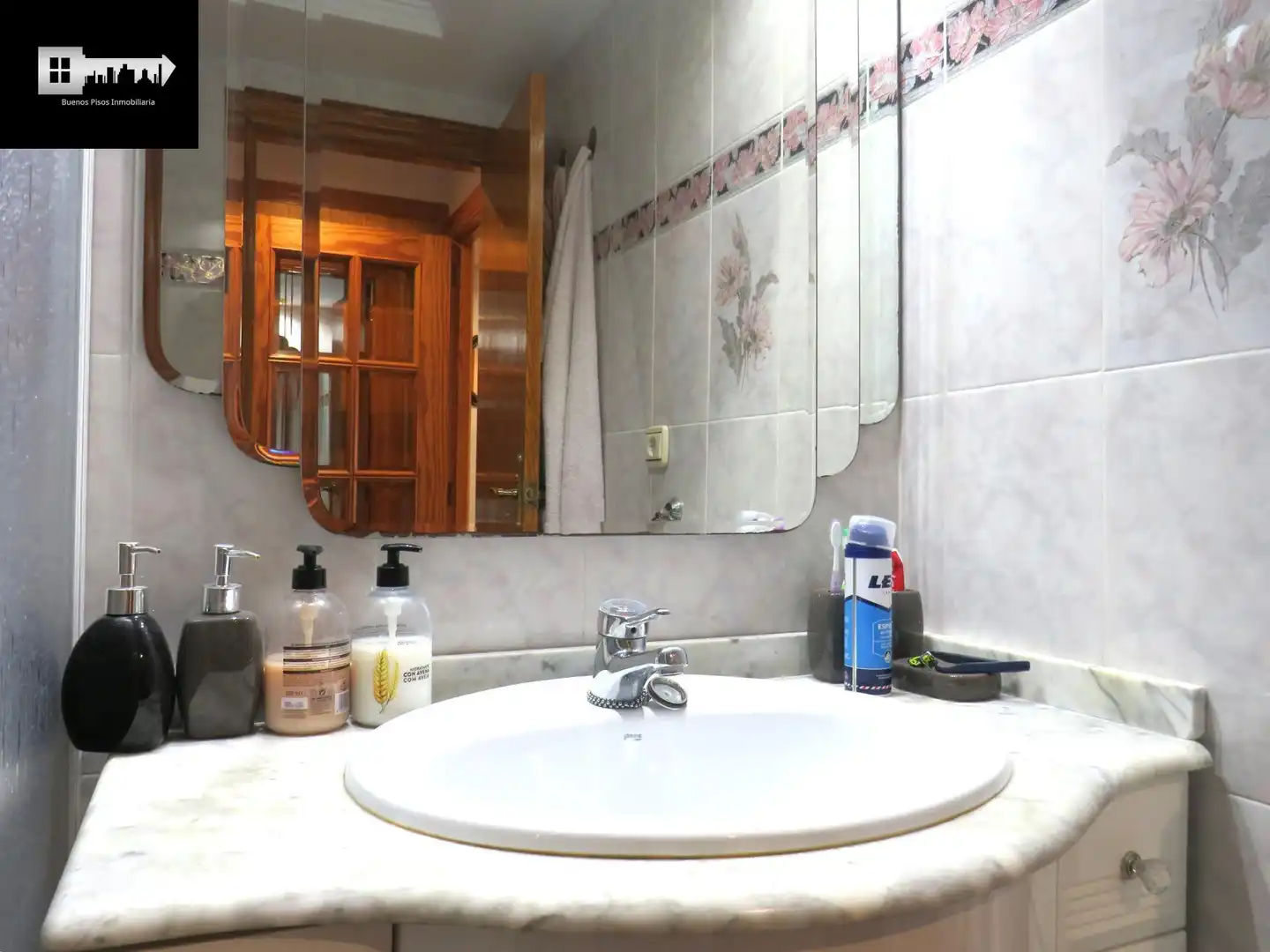 Baño de Piso en venta en Alicante / Alacant con Aire acondicionado, Calefacción y Jardín privado