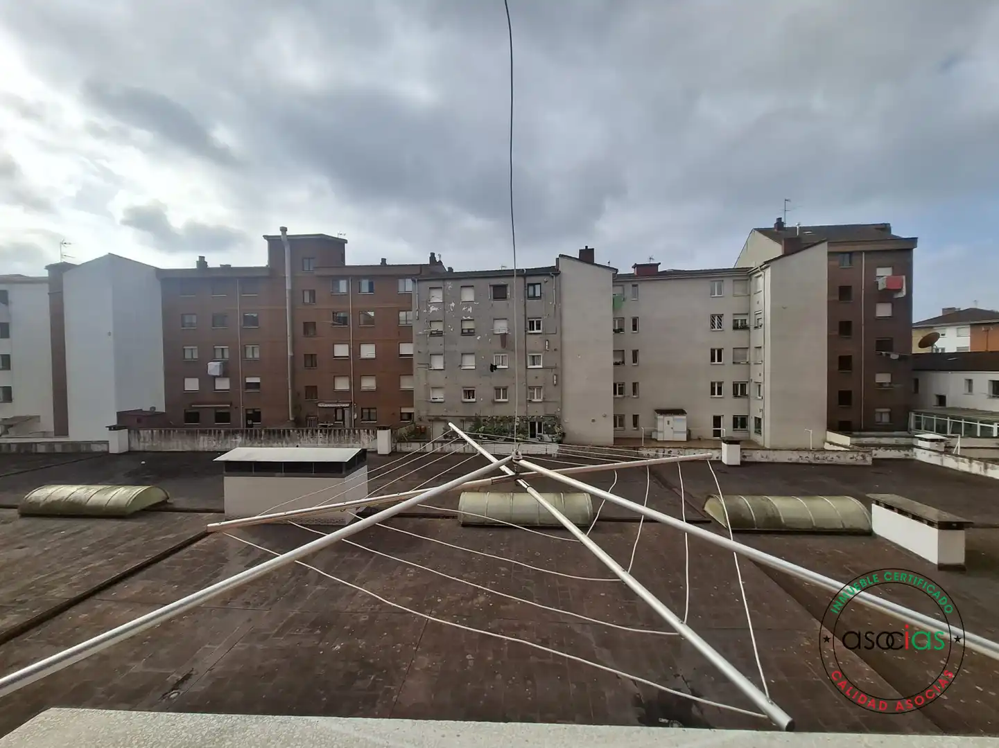 Parking de Piso en venta en Gijón  con Calefacción, Parquet y Trastero
