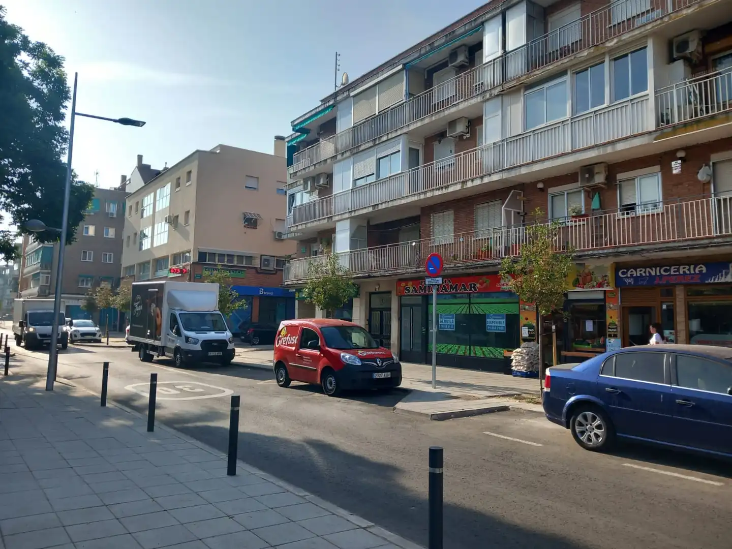 Vista exterior de Local en venta en Coslada con Aire acondicionado