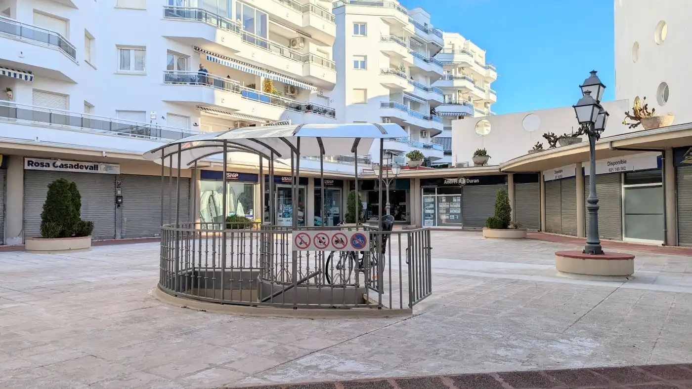 Vista exterior de Ático en venta en Empuriabrava con Aire acondicionado, Calefacción y Terraza