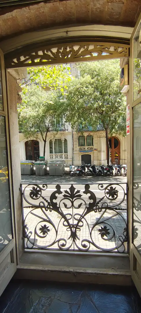 Local comercial de lloguer a Carrer de Còrsega, imagen 3
