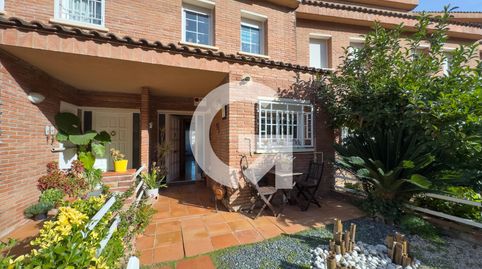 CASA EN EL CENTRO DEL PUEBLO CON PARKING