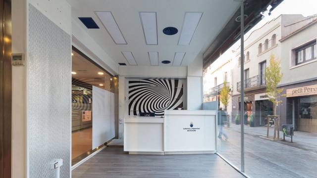 Local comercial en Alquiler en  CALLE GRACIA LOCA 2-3 PL. BAJA, 53 L en Centre