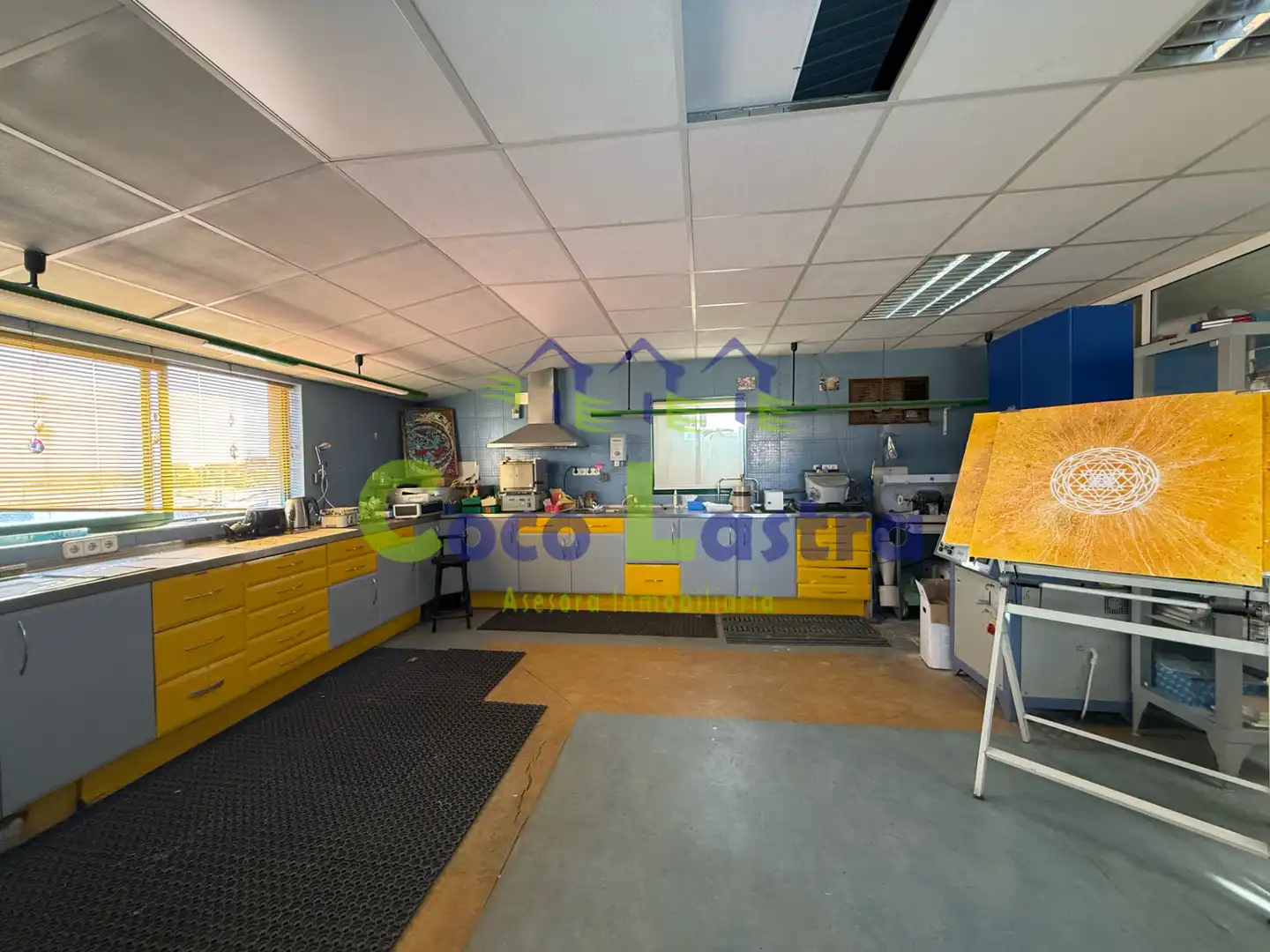 Cocina de Oficina en venta en Salamanca con Terraza, Trastero y Balcón