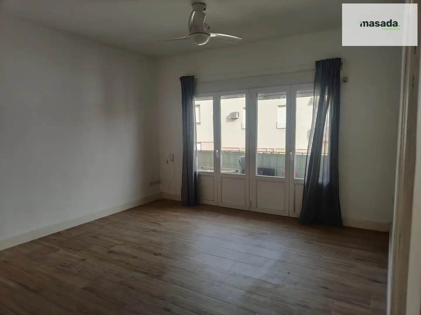 Sala de estar de Piso de alquiler en Granada con Aire acondicionado y Balcón