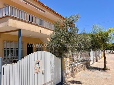 Adossat de lloguer a Calle Pintor Rivera