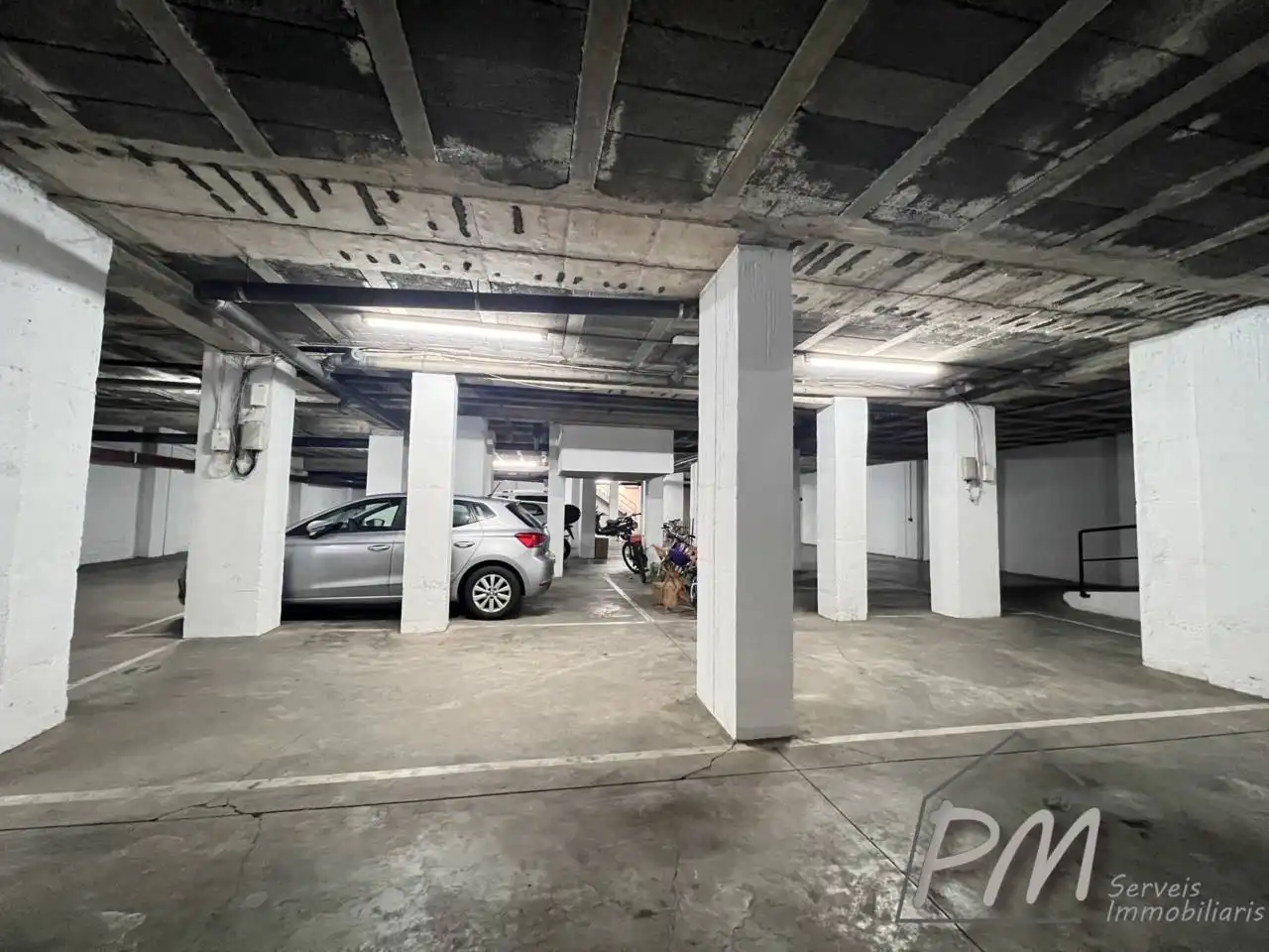 Parking of Garage for rent in Girona