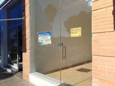 Local comercial de lloguer a Avenida de la Libertad