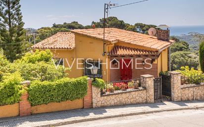 Exterior view of House or chalet for sale in Sant Cebrià de Vallalta  with Heating, Private garden and Terrace