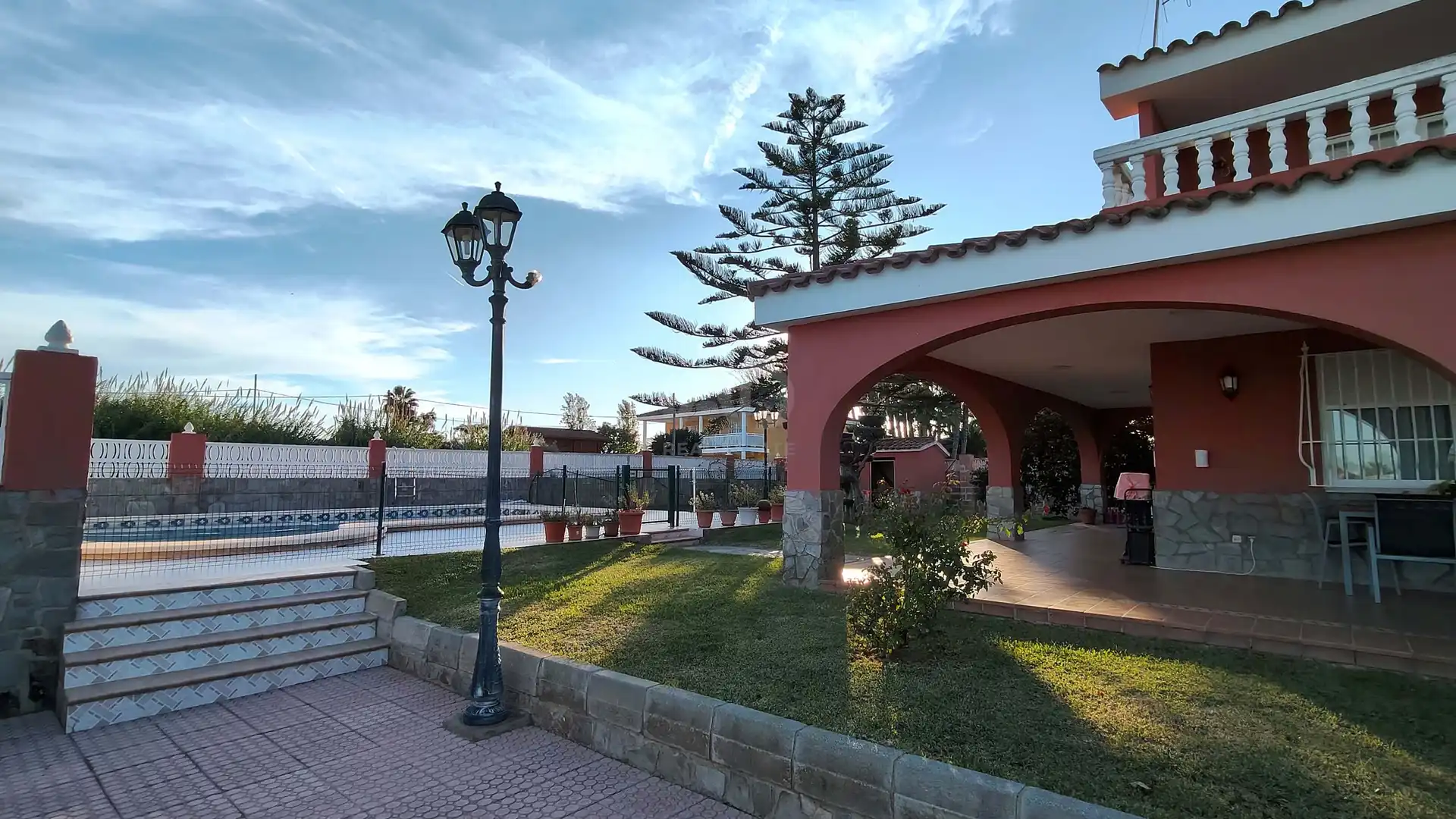 Terrassa de Casa o xalet en venda en Castellón de la Plana / Castelló de la Plana amb Calefacció, Terrassa i Piscina