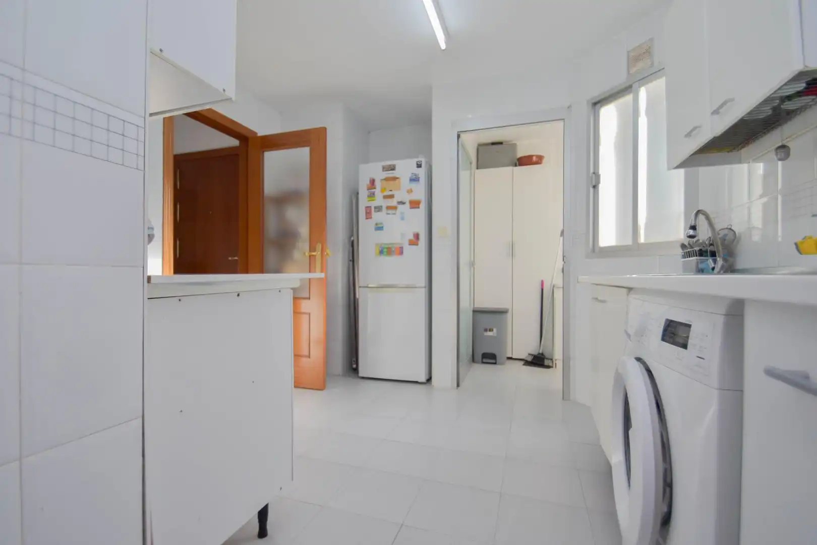 Cuina de Pis en venda en Granada amb Calefacció i Piscina comunitària