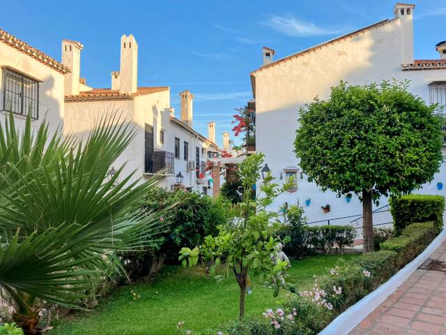Casa adosada en Venta en La Colina