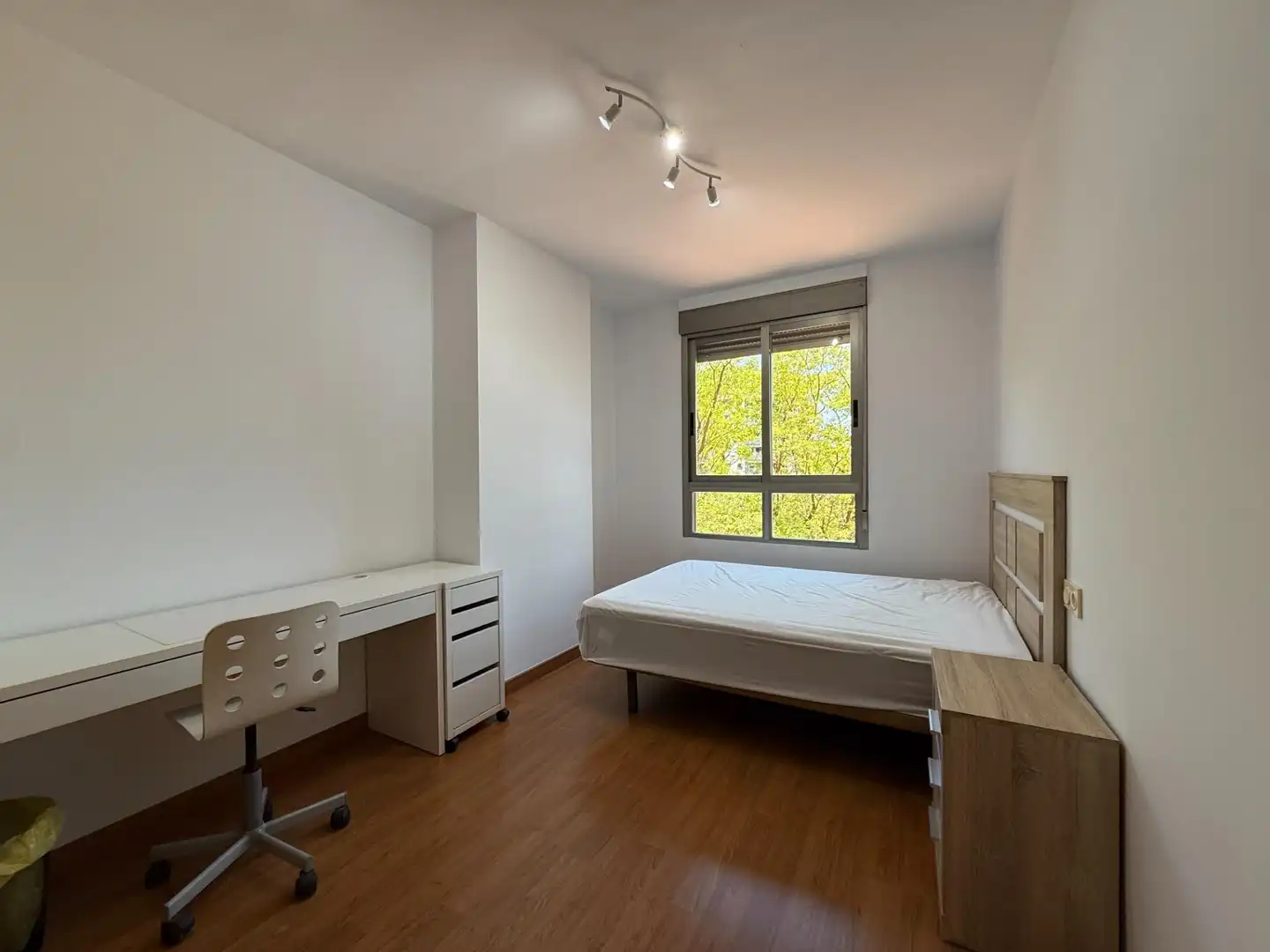 Schlafzimmer von Wohnung zur Miete in Murcia mit Klimaanlage, Heizung und Terrasse