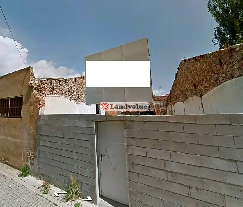 Lands and plots for sale in PASSATGE LLEDONER, 22-24
