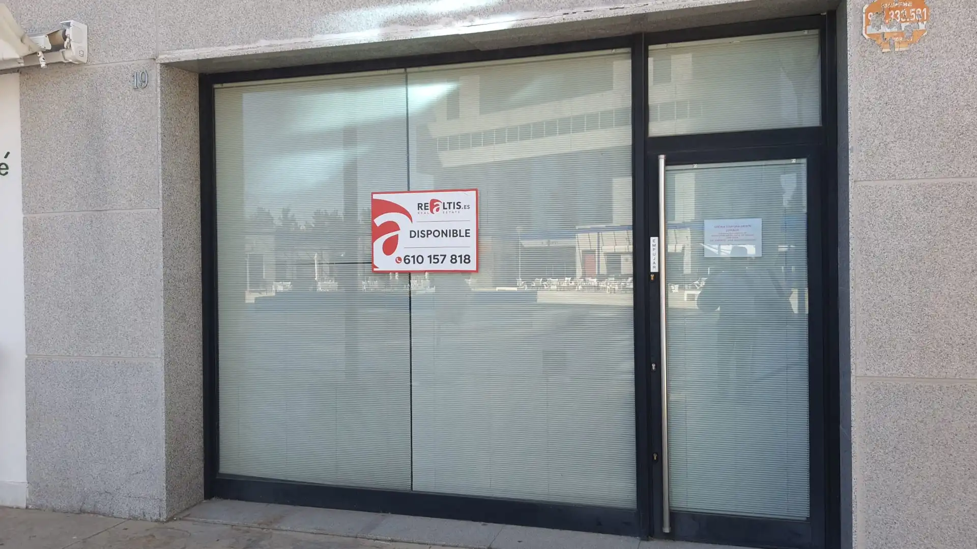 Local comercial en venda a C/ de Granada, imagen 3