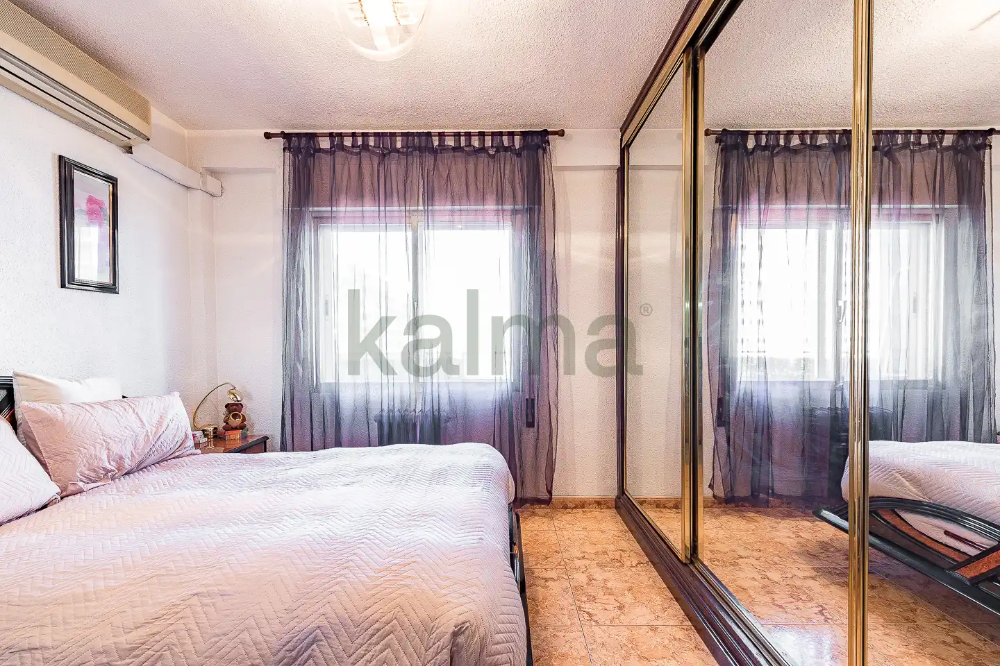 Flat for sale in Calle del Silicio, Parque Cataluña